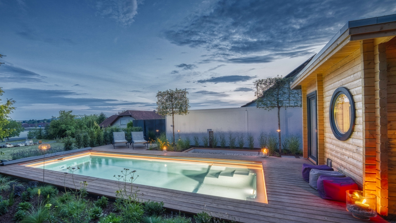 Naturpool in Gemmingen mit Hydrobalance Filtersystem GFK Pool